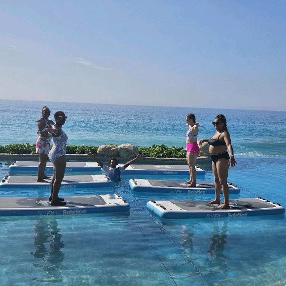 Meet your Posher, Gina - Picture 3 of 4